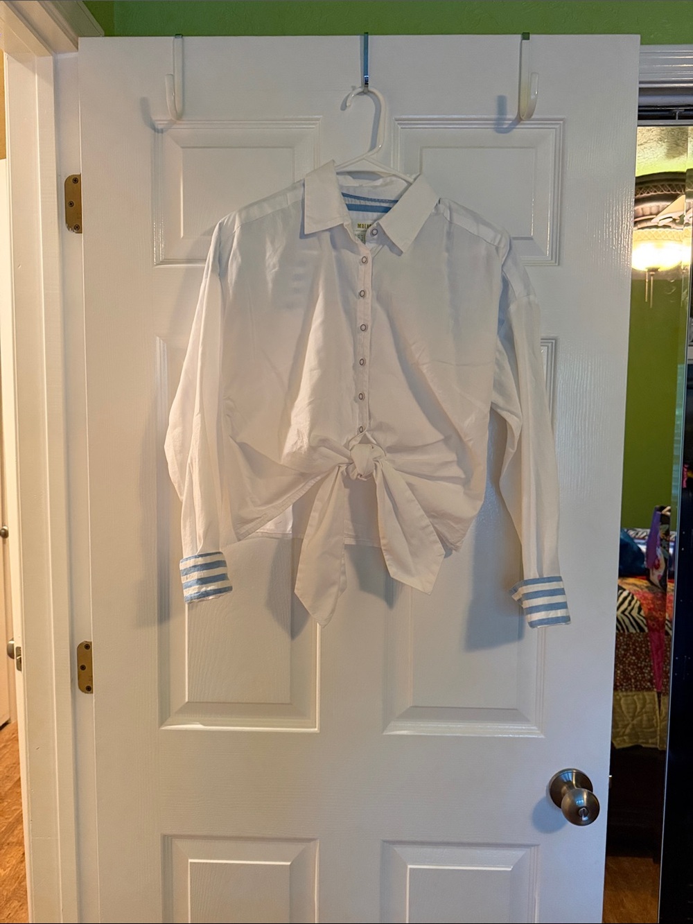 Maeve by Anthropology White Long-Sleeve Button-Up Shirt with Tie Front size 6